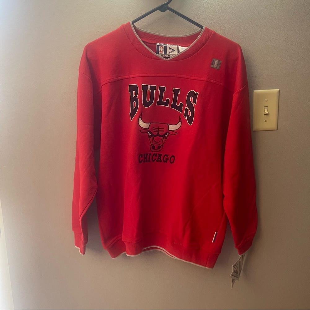 Vintage 90s deadstock mighty mac sports chicago bulls vneck crewneck BNWT